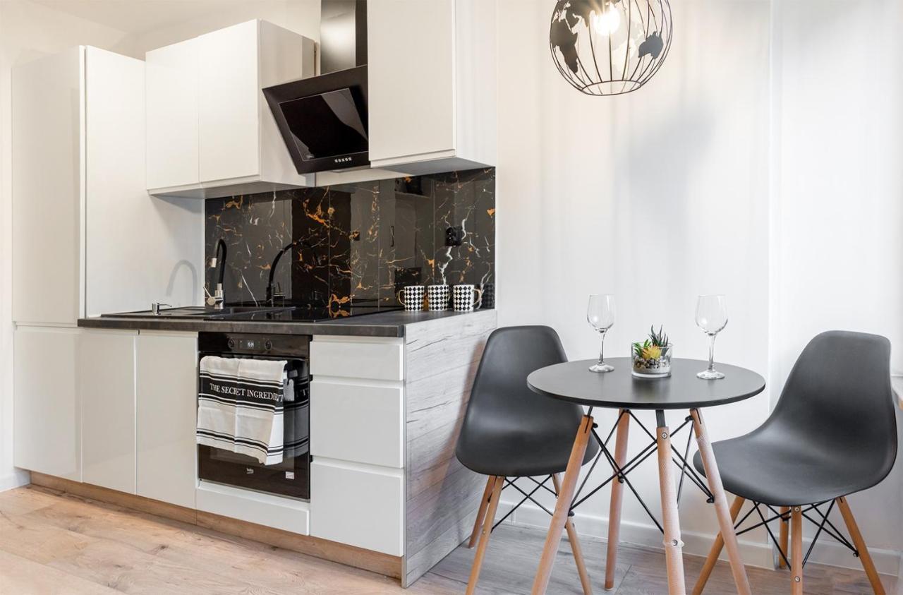 Premium Apartments: Lakeside Retreat Near Sandomierz Tarnobrzeg