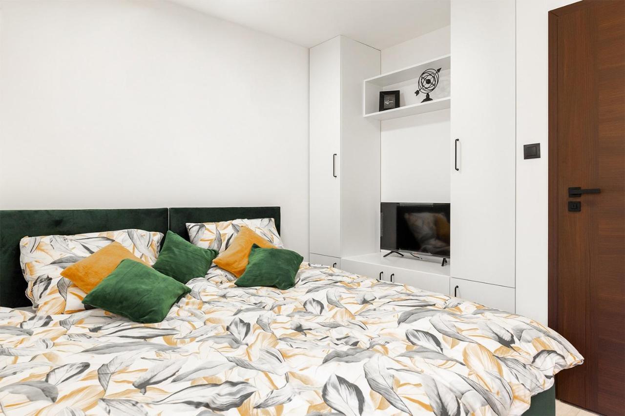 Apartment Premium Apartments: Lakeside Retreat Near Sandomierz Tarnobrzeg